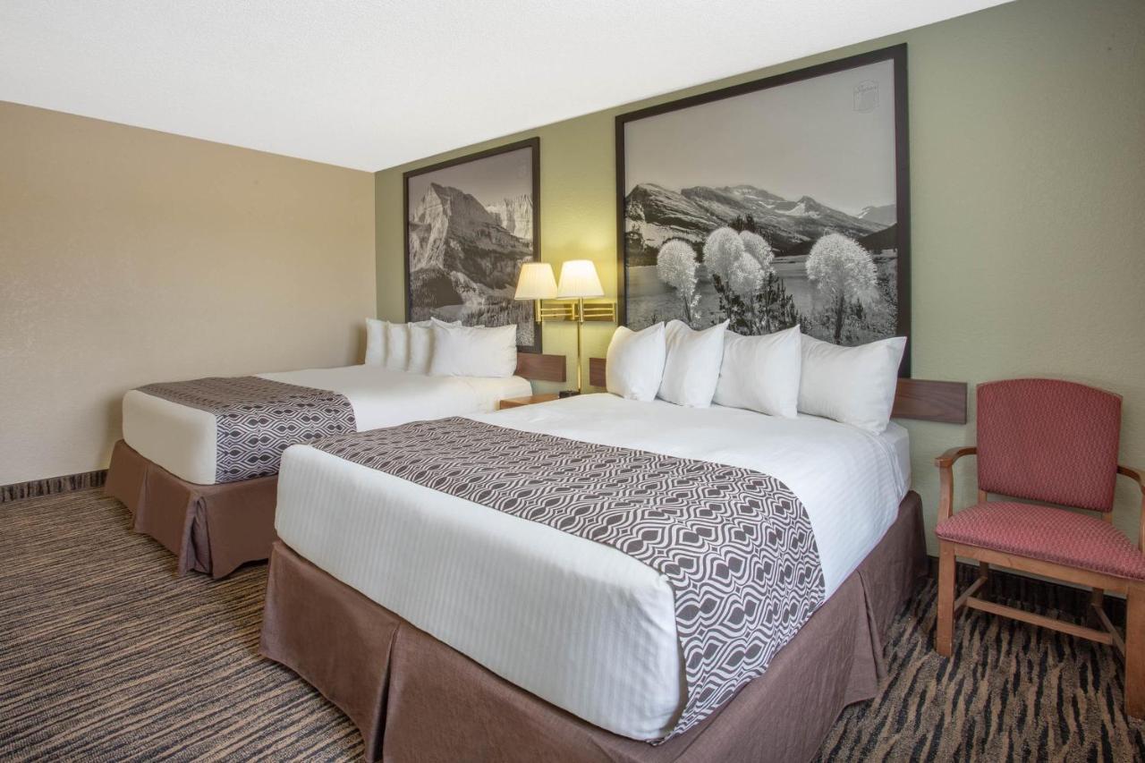 Super 8 By Wyndham Lewistown Hotell Exteriör bild